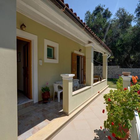 Mikeys Apartments Παλαιοκαστρίτσα Εξωτερικό φωτογραφία