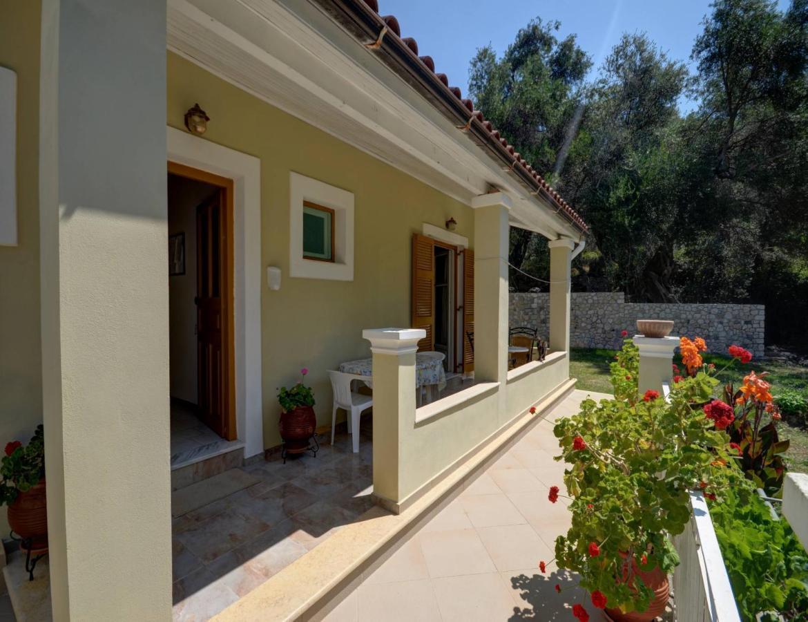 Mikeys Apartments Παλαιοκαστρίτσα Εξωτερικό φωτογραφία