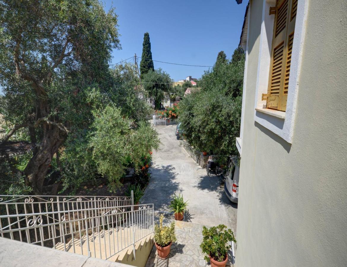 Mikeys Apartments Παλαιοκαστρίτσα Εξωτερικό φωτογραφία